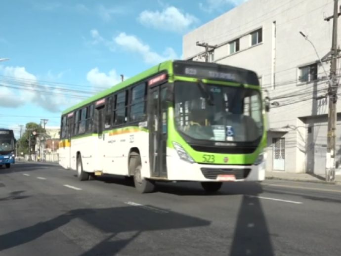 Greve de &ocirc;nibus no Grande Recife est&aacute; mantida nesta quarta-feira 