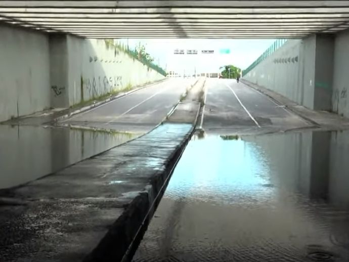 T&uacute;nel Felipe Camar&atilde;o, no Jord&atilde;o, &eacute; interditado novamente devido a alagamento