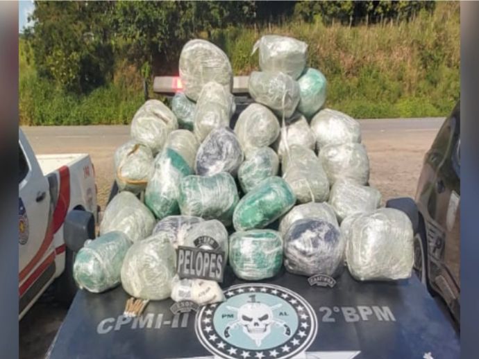 Pol&iacute;cia apreende 32kg de maconha em S&atilde;o Jos&eacute; da Laje