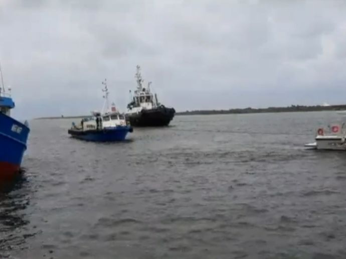 Opera&ccedil;&atilde;o apreende barco que transportava 3 toneladas de coca&iacute;na no litoral recifense