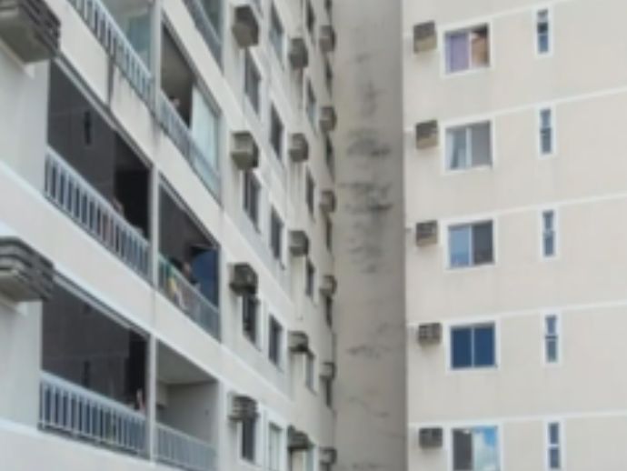 Criança de sete anos cai do sétimo andar e sobrevive