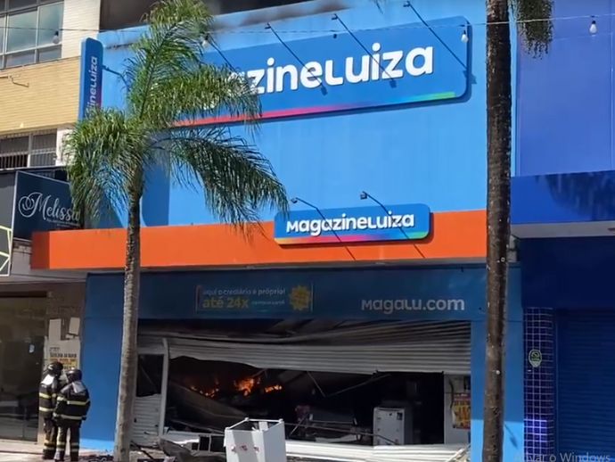 Loja pega fogo pela segunda vez no Centro de Macei&oacute;