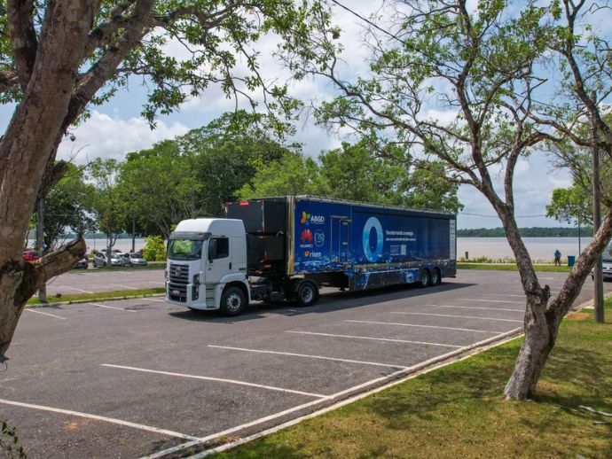 Carreta-escola oferece cursos de capacita&ccedil;&atilde;o em energia solar em Delmiro Gouveia