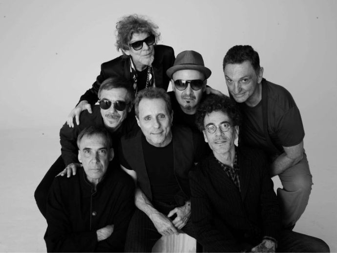 Tit&atilde;s retorna ao Recife com show de despedida nesta sexta-feira (24)