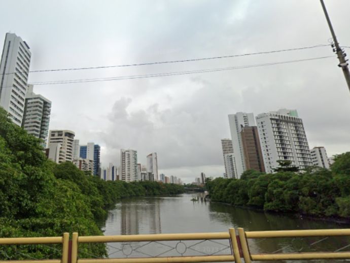 Corpo de um homem &eacute; encontrado no Rio Capibaribe na manh&atilde; desta quarta (27)