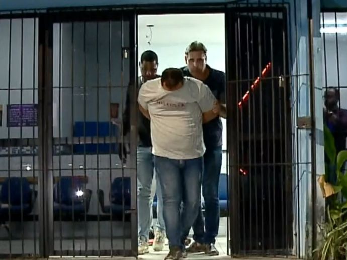 Homem que agrediu mulher em restaurante &eacute; preso ap&oacute;s prestar depoimento