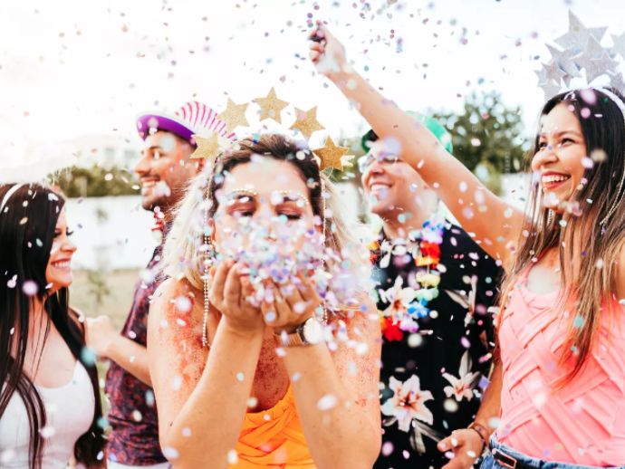 PR&Eacute;VIAS CARNAVALESCAS: Confira op&ccedil;&otilde;es de eventos neste fim de semana