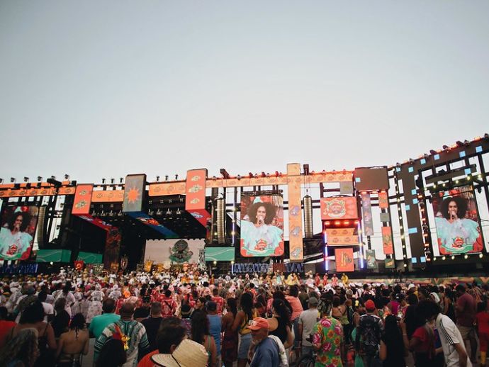 Boas-vindas ao Carnaval: Recife d&aacute; in&iacute;cio &agrave; festividade com muita m&uacute;sica e cultura