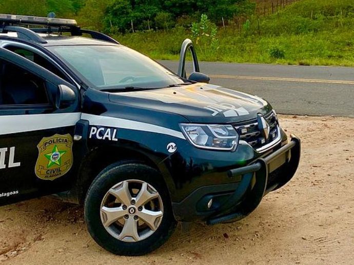 Mulher &eacute; presa por omiss&atilde;o em caso de estupro de vulner&aacute;vel