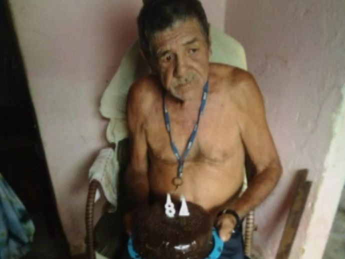 Idoso de 84 anos &eacute; encontrado morto dentro de casa no bairro de &Aacute;gua Fria, no Recife
