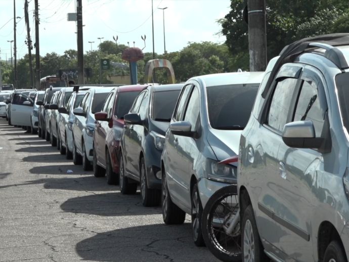 Motoristas por aplicativo realizam protesto contra PL de regulamenta&ccedil;&atilde;o das atividades