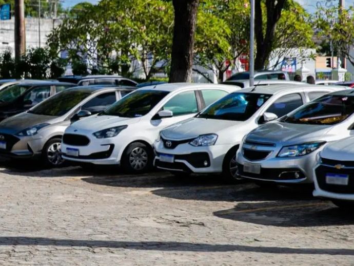 Propriet&aacute;rios de ve&iacute;culos com placas terminadas em 7 ou 8 t&ecirc;m prazo at&eacute; sexta-feira para pagamento do IPVA em Alagoas