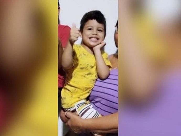 Menino de 4 anos morre ap&oacute;s passar mal em escola.