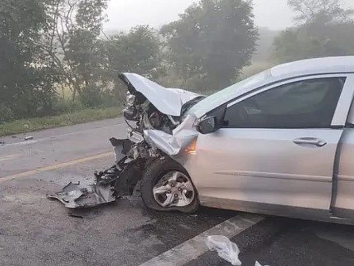Acidente Fatal na BR-316: Mulher Gr&aacute;vida Morre e tr&ecirc;s pessoas ficam feridas.