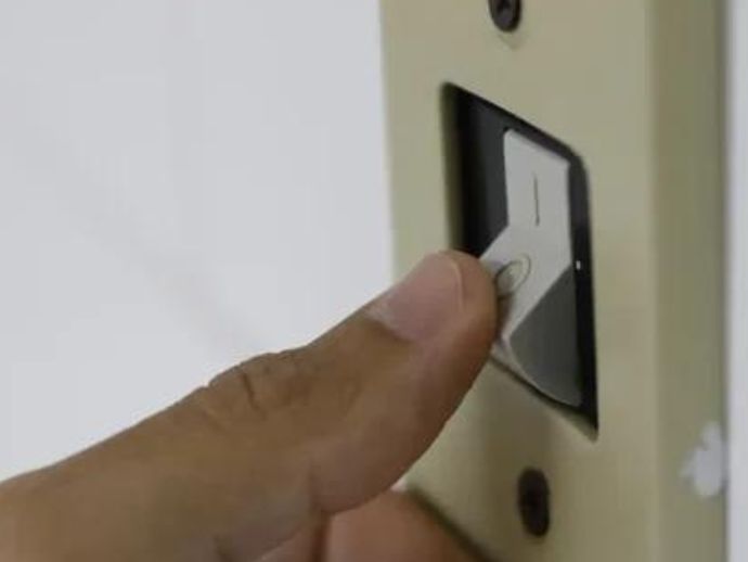 Conta de luz ter&aacute; acr&eacute;scimo de R$ 1,88 por 100 kW/h em julho, informa Aneel