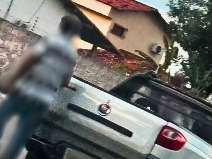 Homem &eacute; preso em flagrante ap&oacute;s abandonar filhotes de gato em pra&ccedil;a de Macei&oacute;