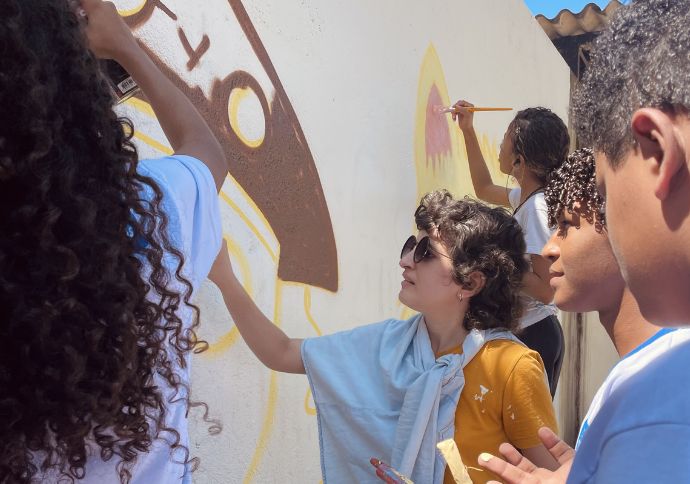 Projeto &lsquo;Diversas&rsquo;  leva arte e empoderento feminino &agrave; Escola Estadual Laura Dantas, em Macei&oacute;.