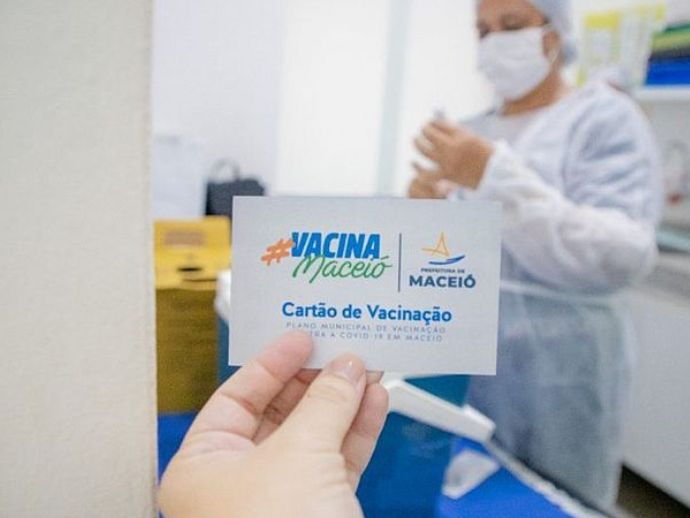 Macei&oacute; suspende temporariamente vacina&ccedil;&atilde;o contra a Covid-19 devido a falta de doses