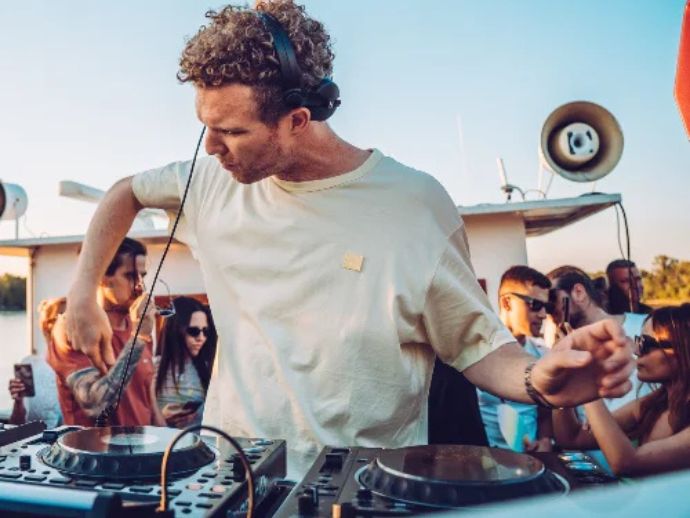 M&Uacute;SICA ELETR&Ocirc;NICA: Phase Festival vai unir Brasil e Europa no Recife, neste s&aacute;bado (9)