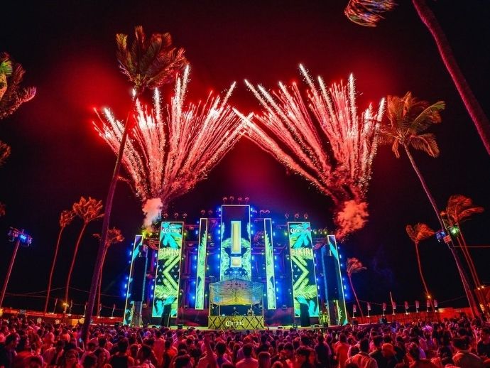 FERIADO: Bikini Memories agita Maraca&iacute;pe com Vintage Culture, Xand Avi&atilde;o, Henry Freitas e mais 