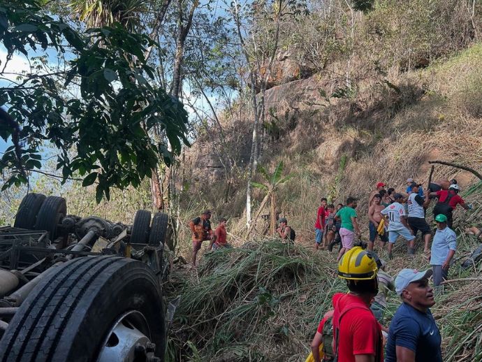 Acidente na Serra da Barriga deixa 18 mortos e v&aacute;rios feridos em Uni&atilde;o dos Palmares