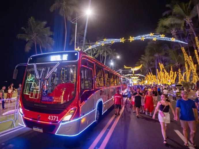 Macei&oacute; encanta com luzes e cores do Natal em novo Free Tour