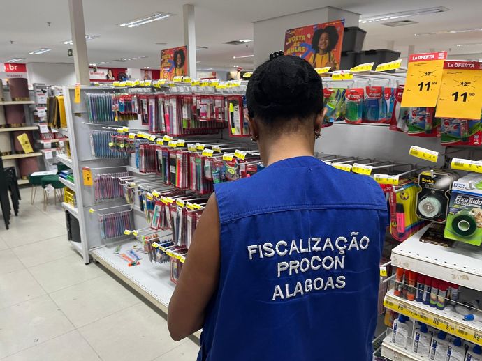 Procon Alagoas divulga pesquisa de pre&ccedil;os em papelarias