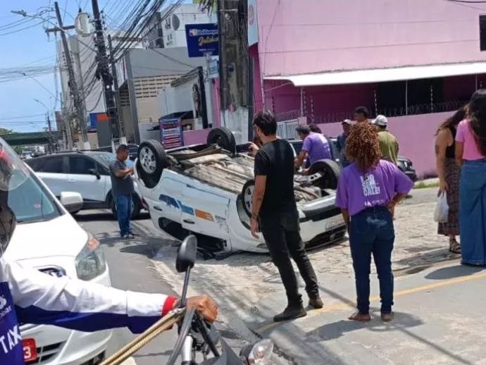 Acidente causa transtornos no tr&acirc;nsito na Avenida Gustavo Paiva nesta quinta-feira