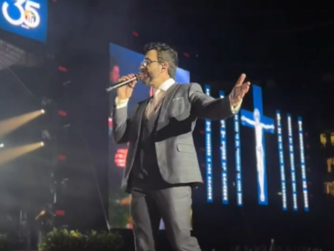 Em Pernambuco, Padre F&aacute;bio de Melo desabafa para mais de 30 mil pessoas