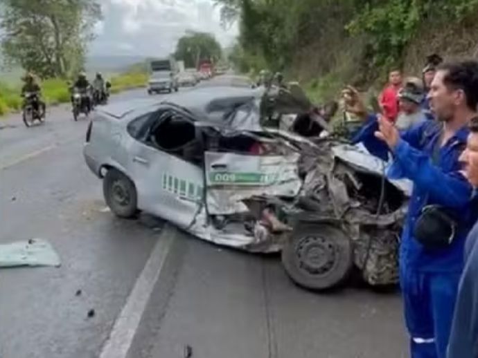 Grave colis&atilde;o na BR-316 deixa duas v&iacute;timas fatais em Satuba  