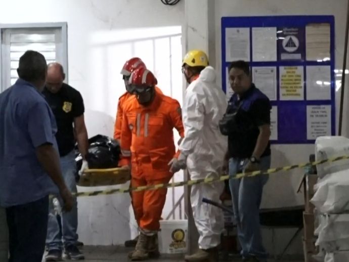 Homem morre após cair do 14º andar durante manutenção de elevador