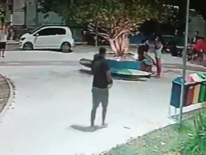 C&acirc;mera registra momento em que adolescente de 13 anos &eacute; assassinada na Santa Am&eacute;lia 
