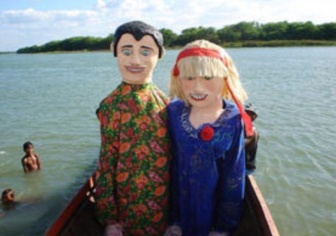 Z&eacute; Pereira e Vitalina s&atilde;o os primeiros bonecos gigantes do Brasil