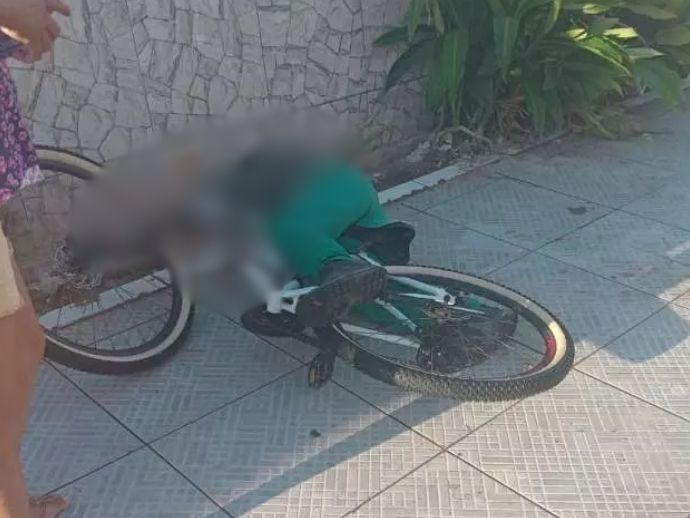 Homem &eacute; executado a tiros enquanto seguia para o trabalho no Jacintinho 