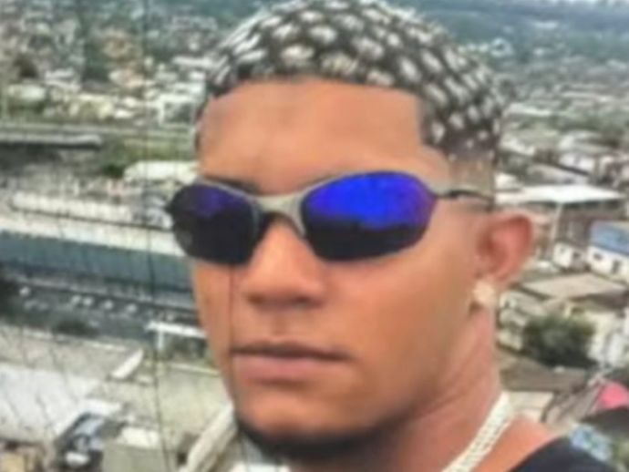 Jovem morre após suposto golpe "Mata-Leão" do irmão em briga familiar no Recife