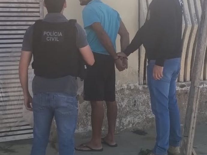 Pai acusado de matar a filha beb&ecirc; &eacute; preso em S&atilde;o Miguel dos Campos, Alagoas.