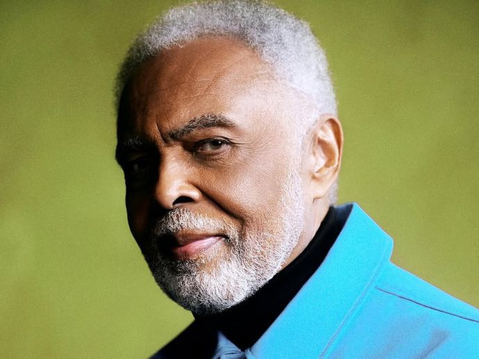 Gilberto Gil anuncia data extra para show da sua &uacute;ltima turn&ecirc; em Pernambuco