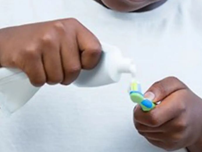 Anvisa suspende creme dental da Colgate ap&oacute;s relatos de rea&ccedil;&otilde;es