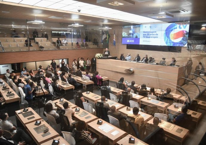 Homenagem &agrave; TV Guararapes RECORD na C&acirc;mara dos Vereadores foi bastante prestigiada