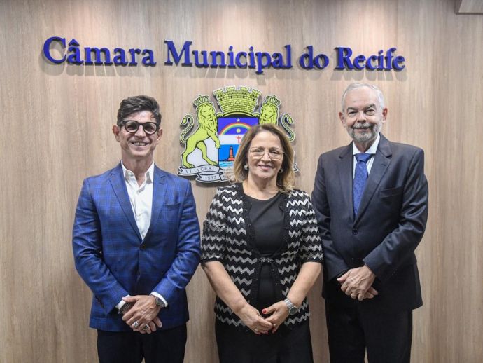 Homenagem &agrave; TV Guararapes RECORD na C&acirc;mara dos Vereadores foi bastante prestigiada