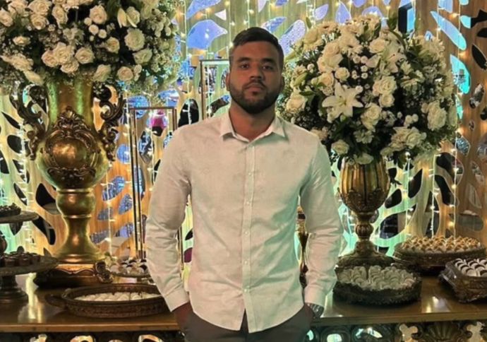 Jovem morre ap&oacute;s realizar sozinho t&eacute;cnica de apneia dentro da piscina do Clube N&aacute;utico
