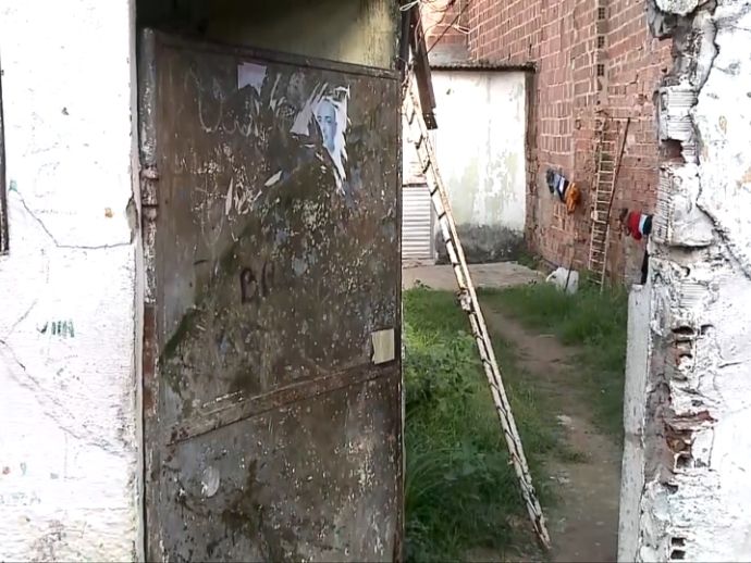 Mulher é morta a tiros dentro da casa de uma amiga em Olinda