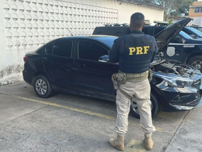 Mulher é sequestrada e resgatada pela PRF na BR-232, no Recife