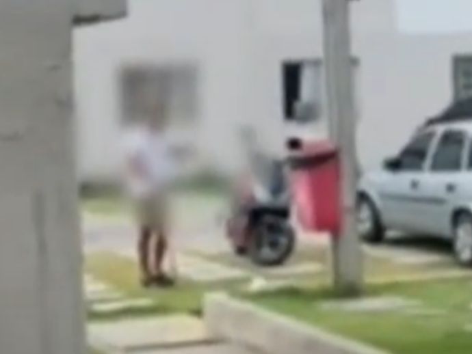 Mulher diz que ex-marido a persegue e incendiou a moto por n&atilde;o aceitar a rela&ccedil;&atilde;o