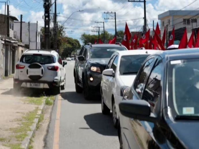 Motorista que atropelou militantes do MST no Recife é preso por tentativa de homicídio