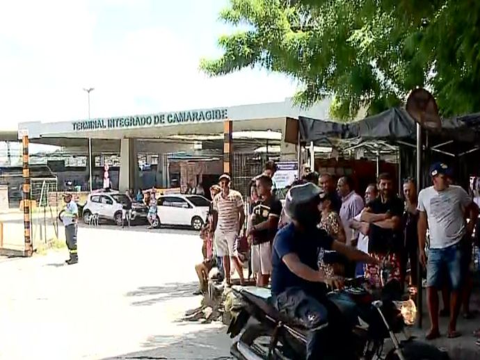 Motociclista é morto a tiros em frente ao Terminal de Camaragibe