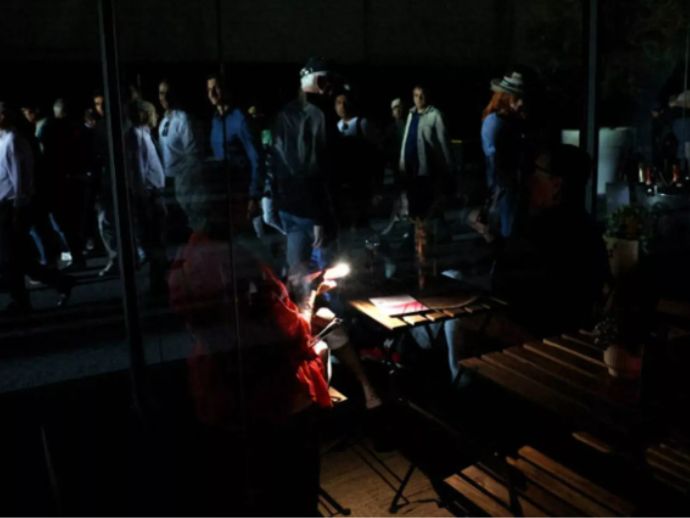 Pernambucanos relatam a situa&ccedil;&atilde;o de Portugal ap&oacute;s apag&atilde;o