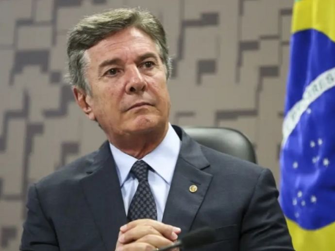 Fernando Collor deixa pres&iacute;dio ap&oacute;s decis&atilde;o do STF e cumpre pris&atilde;o domiciliar