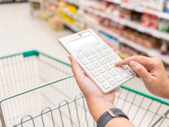 Cesta básica atinge valor recorde no Grande Recife e consome quase metade do salário mínimo