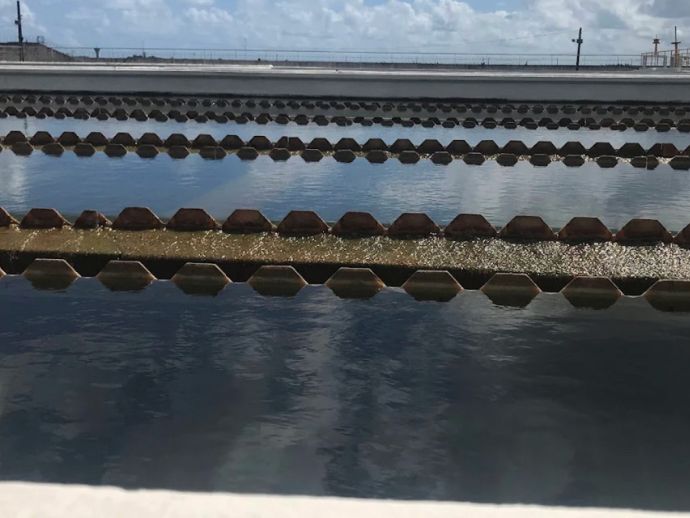 Chuvas afetam qualidade da água e Compesa suspende abastecimento em 20 bairros do Recife